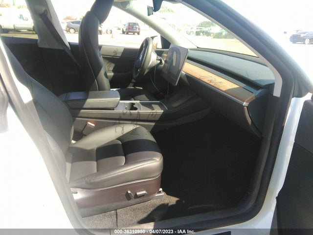 Tesla Model Y Long Range 2021 5YJYGDEE3MF271197 Image 6