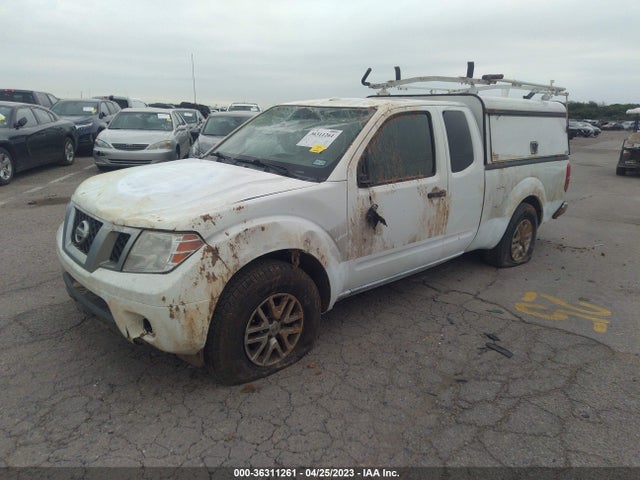2015 NISSAN FRONTIER SV/DESERT RUNNER VIN: 1N6AD0CU8FN757311