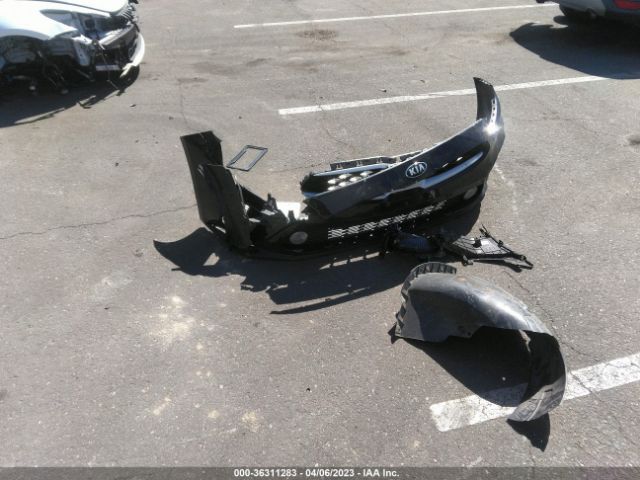 3KPF24AD6ME401773 KIA Forte Lxs