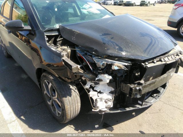 3KPF24AD6ME401773 KIA Forte Lxs