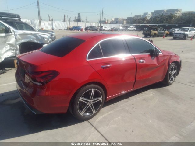 WDD3G4EB0KW021625 Mercedes-Benz A-class A 220