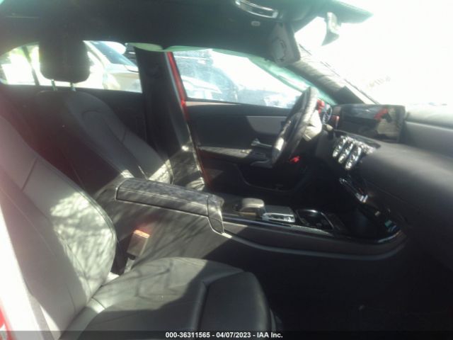 WDD3G4EB0KW021625 Mercedes-Benz A-class A 220