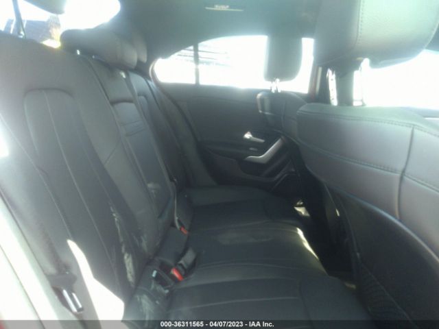 WDD3G4EB0KW021625 Mercedes-Benz A-class A 220