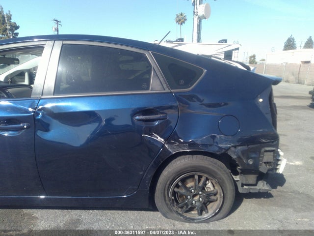 Toyota Prius Four 2015 JTDKN3DU0F1989106 Image 6