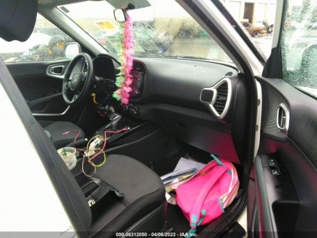 KNDJ23AU2N7174488 KIA SOUL LX