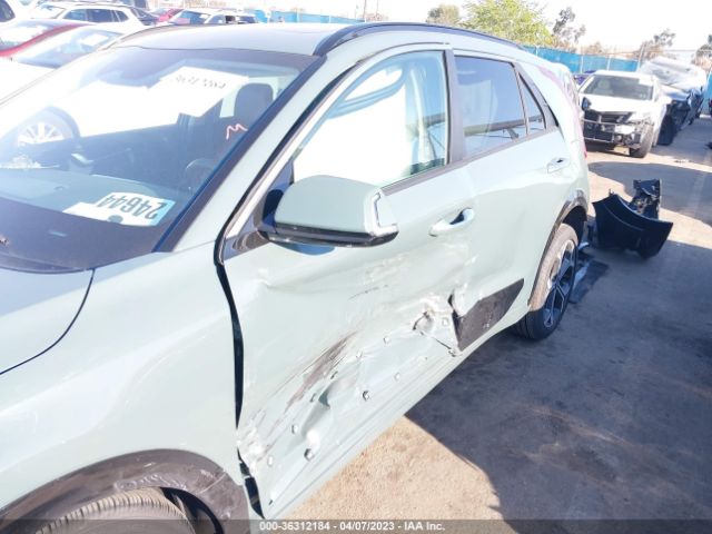KNDCT3LE5P5044974 KIA Niro Sx Touring