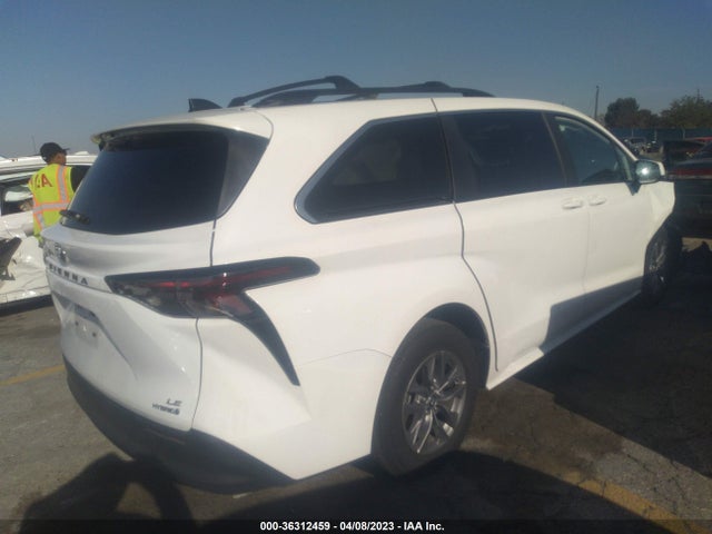 Toyota SIENNA LE 2023 5TDKRKEC1PS141857 Image 4