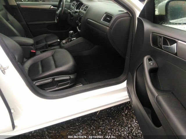 3VWLA7AJ9FM418344 Volkswagen Jetta 2.0l Tdi Se
