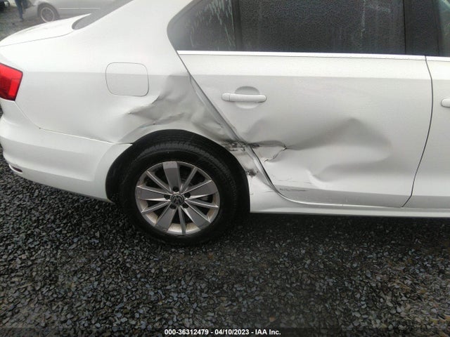 3VWLA7AJ9FM418344 Volkswagen Jetta 2.0l Tdi Se