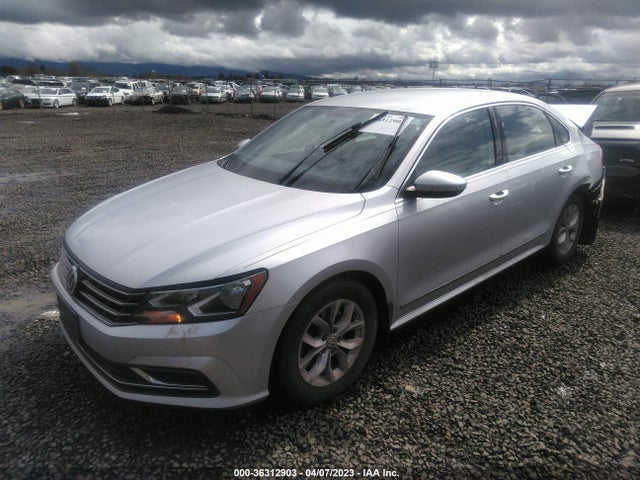 Volkswagen Passat 1.8t S 2017 1VWAT7A38HC015561 Image 2