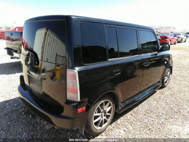 2005 SCION XB VIN: JTLKT324450183321