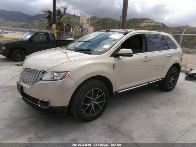 2LMDJ8JK7EBL01979 Lincoln MKX