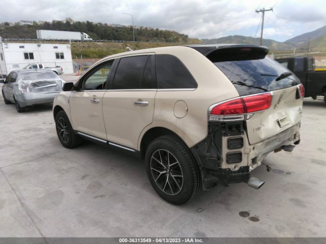 2LMDJ8JK7EBL01979 Lincoln MKX