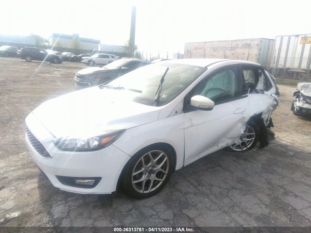 Ford FOCUS SE 2015 1FADP3K21FL290002 Image 2