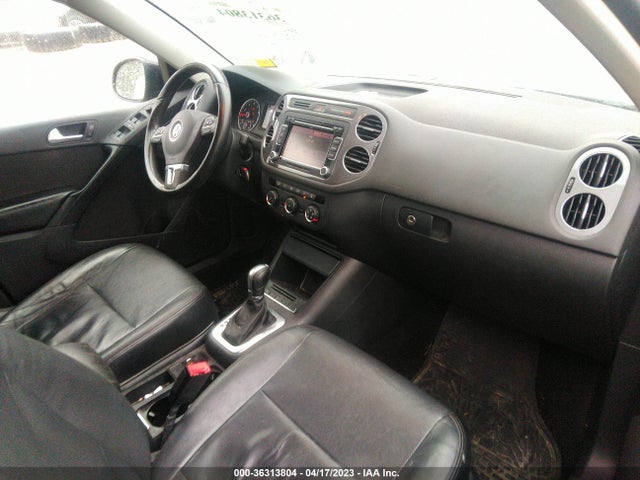 2015 Volkswagen Tiguan S მანქანა იყიდება აუქციონზე, vin: WVGBV7AXXFW582396, აუქციონის ნომერი: 36313804