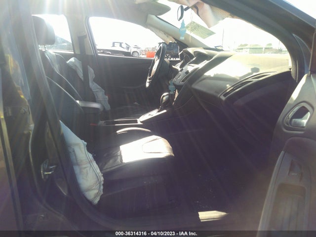 Ford FOCUS SE 2016 1FADP3F25GL226699 Image 6