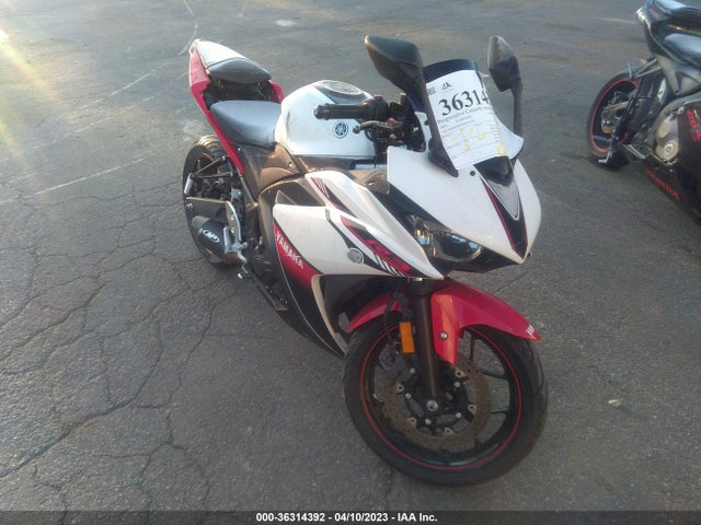 Yamaha YZFR3 2016 MH3RH06Y3GK012785 Image 14