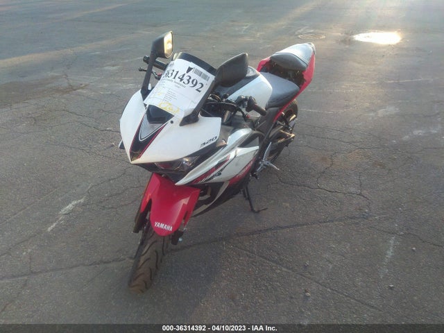 Yamaha YZFR3 2016 MH3RH06Y3GK012785 Image 15