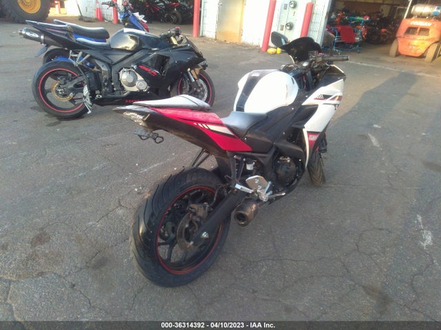 Yamaha YZFR3 2016 MH3RH06Y3GK012785 Image 17