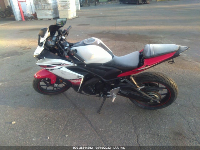 Yamaha YZFR3 2016 MH3RH06Y3GK012785 Image 22