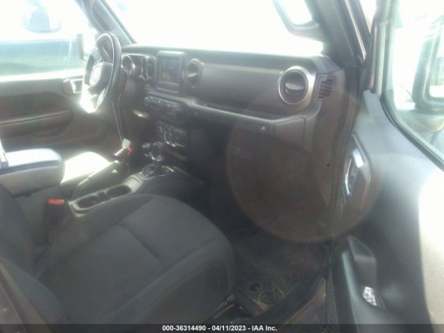 1C4HJXDG7JW300505 Jeep Wrangler Unlimited Sport S