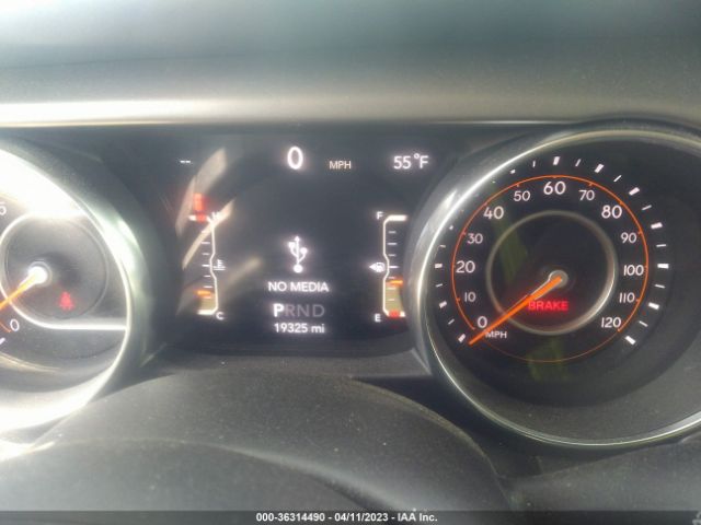 1C4HJXDG7JW300505 Jeep Wrangler Unlimited Sport S