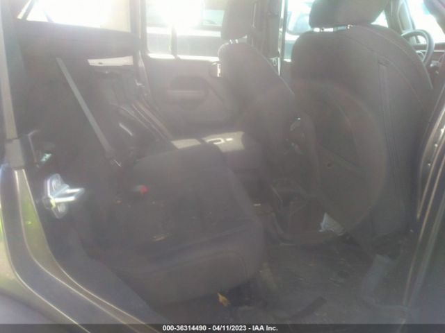 1C4HJXDG7JW300505 Jeep Wrangler Unlimited Sport S