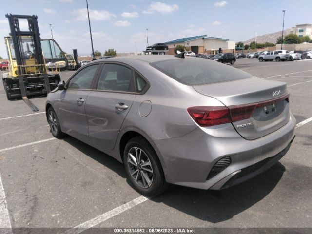 3KPF24AD8PE548164 KIA Forte Lxs