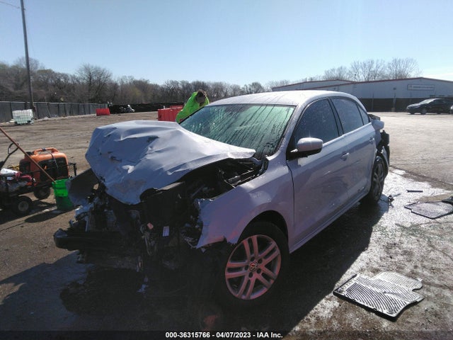 3VW2B7AJ4HM368805 Volkswagen Jetta 1.4t S