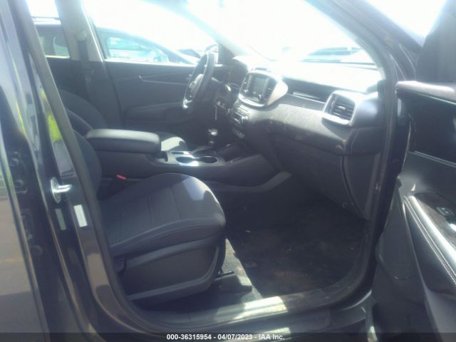 5XYPGDA57KG476822 KIA Sorento Lx V6