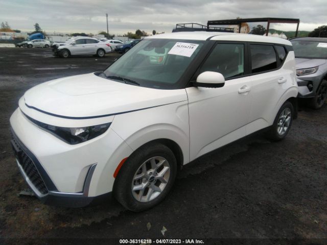 KNDJ23AU1P7842638 KIA SOUL LX
