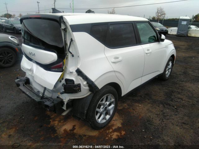 KNDJ23AU1P7842638 KIA SOUL LX