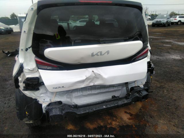 KNDJ23AU1P7842638 KIA SOUL LX