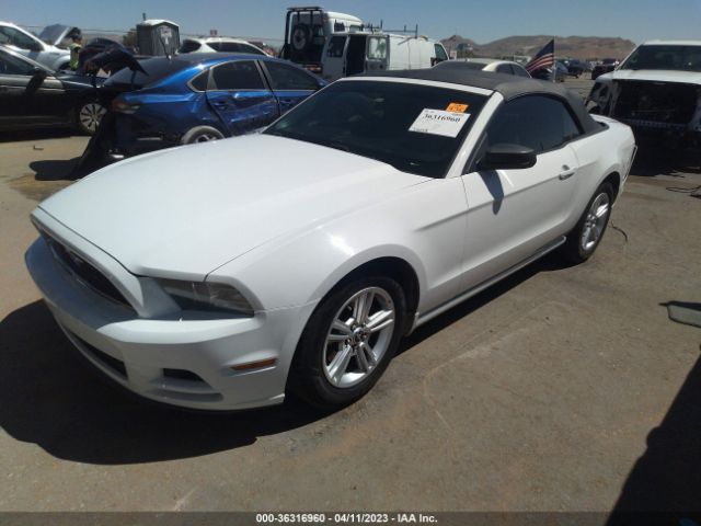 1ZVBP8EM9E5299820 Ford Mustang V6