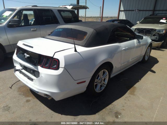 1ZVBP8EM9E5299820 Ford Mustang V6