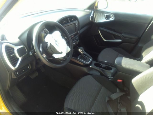 KNDJ23AU6L7048566 KIA SOUL LX
