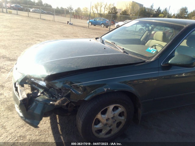 2001 TOYOTA CAMRY LE/XLE VIN: JT2BF22K710301960