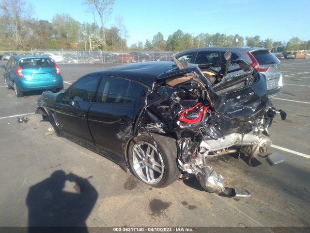 2016 Porsche Panamera, VIN: WP0AA2A70GL000999