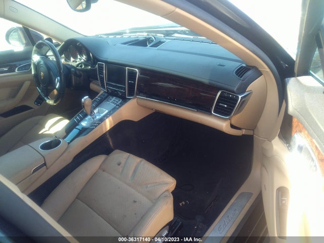 2016 Porsche Panamera, VIN: WP0AA2A70GL000999