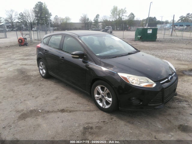 Ford FOCUS SE 2014 1FADP3K24EL335514 Image 1