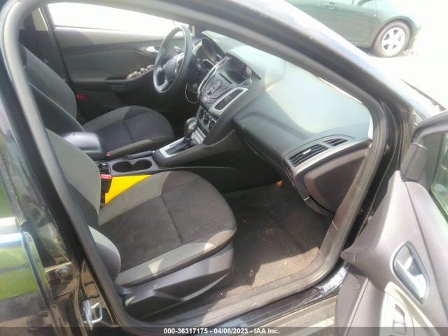 Ford FOCUS SE 2014 1FADP3K24EL335514 Image 6