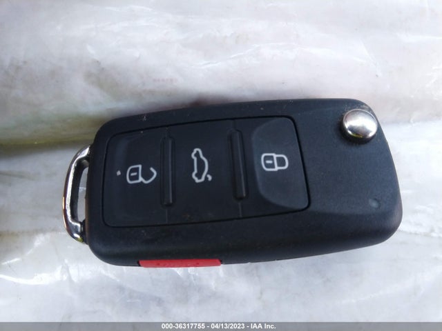 2019 VOLKSWAGEN BEETLE SE VIN: 3VWJD7AT6KM713413