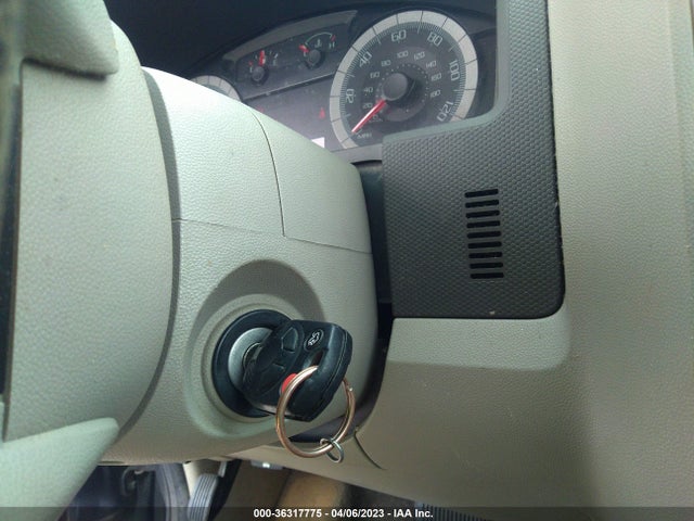 2009 FORD ESCAPE XLT VIN: 1FMCU03729KD08200