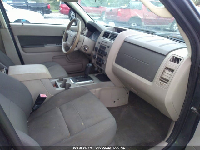 2009 FORD ESCAPE XLT VIN: 1FMCU03729KD08200