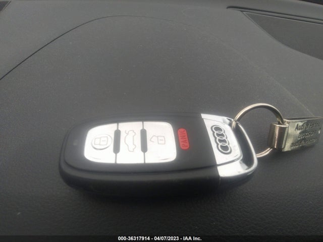 WA1LFAFP9EA006560 Audi Q5 Premium Plus
