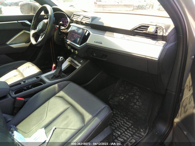 WA1DECF38M1056624 Audi Q3 S Line Premium