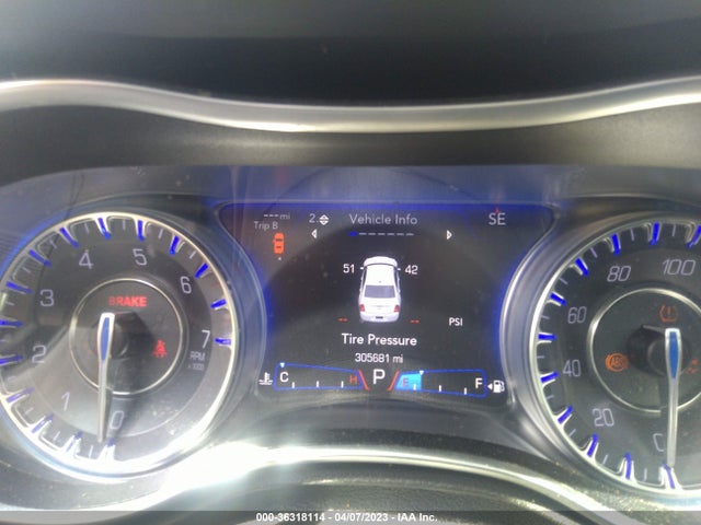 2C3CCAEG1GH182107 Chrysler 300 300c