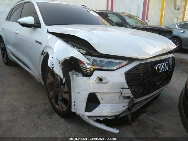 2021 Audi e-tron, VIN: WA1AAAGE0MB009875