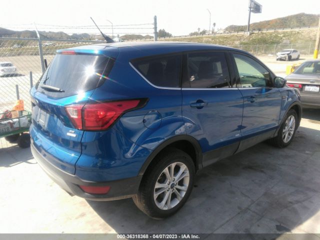 1FMCU0GD2KUA72142 Ford ESCAPE SE