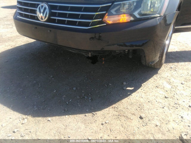 1VWAT7A30HC051177 Volkswagen Passat 1.8t S